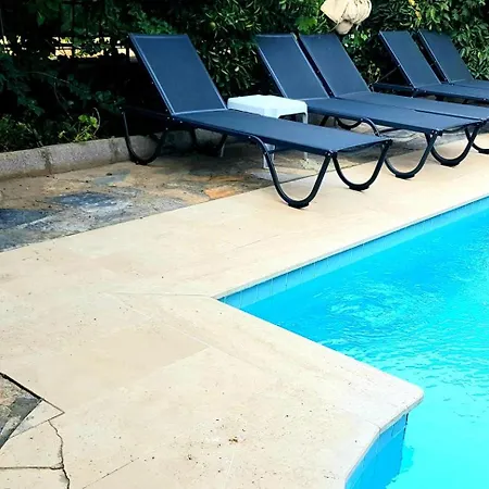 Iksir Villa